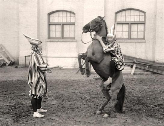 Clowns and Horse. It was made between 1915 and 1917