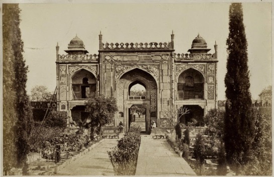 Gateway of the Tomb of I'timād-ud-Daulah - Agra, c1860's